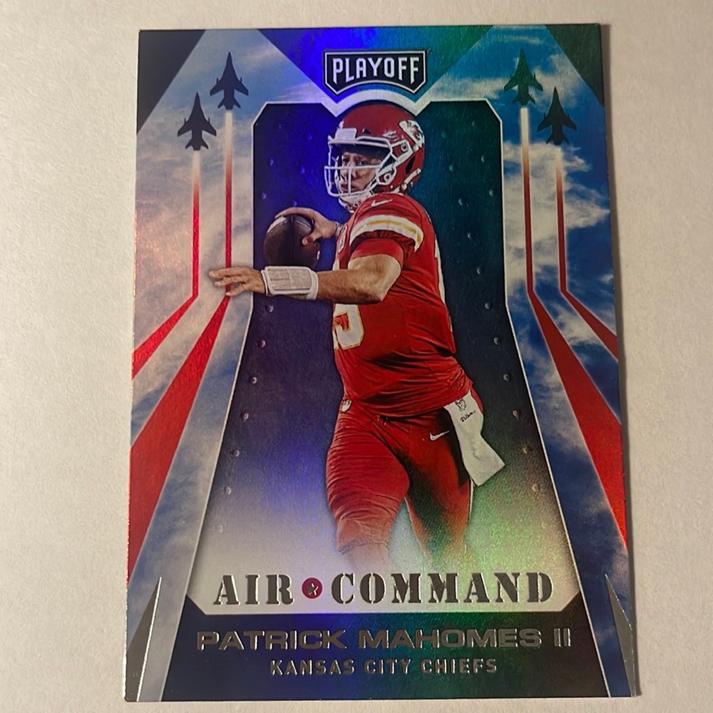 Patrick Mahomes Football Cardπ - Picture 1 of 2